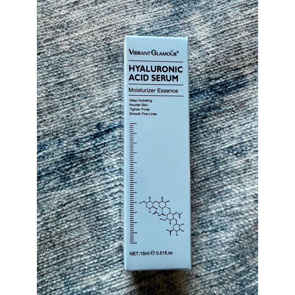NIB! Vibrant Glamour Hyaluronic Acid Serum 15ML